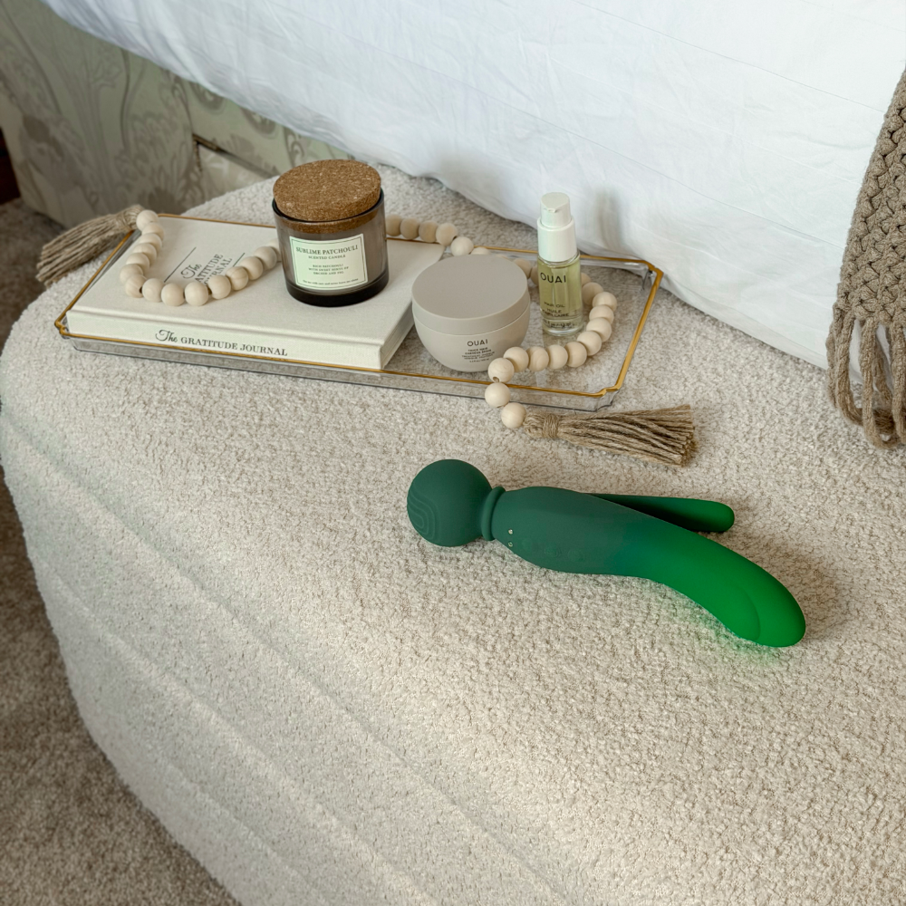 MYLO Earth green silicone wand with rounded head and finger protrusions